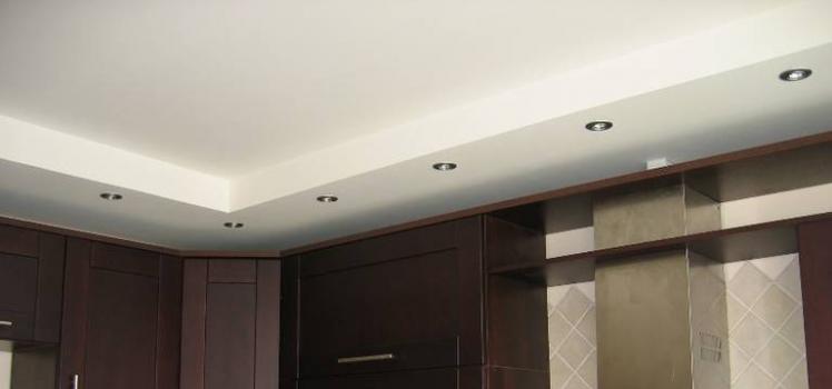 How to make a false ceiling in the kitchen with lighting with your own hands